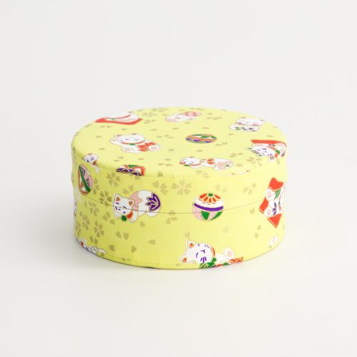 Tokyo Design Studio - Matcha met Lucky Cat Theecontainer - Geel - 7,5x3,3cm - 30g